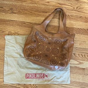 Like new Pikolinos leather bag!